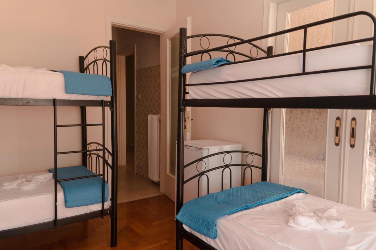 Apartment In Center Of Athena Bagian luar foto